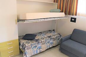 Colorful Studio by the Beach - Beahost