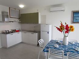 Enjoy the sea View of our Modern Flat - Beahost