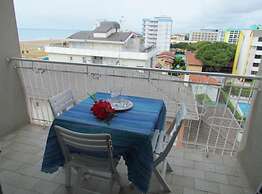 Modern Flat With sea View-beahost