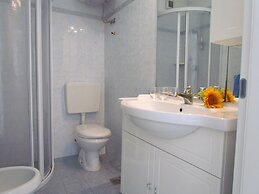 Enjoy the sea View of our Modern Flat - Beahost