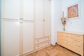 Apartment in Villa 2 to 4 Persons With Large Private Garden Sole