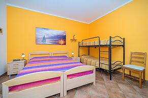 Apartment in Villa 2 to 4 Persons With Large Private Garden Sole