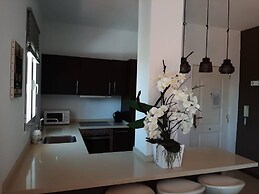 New Luxery Villa With Big Pool