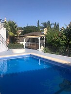 New Luxery Villa With Big Pool