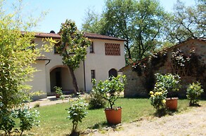 Apartment at the Gates of the Chianti Between Siena and Arezzo