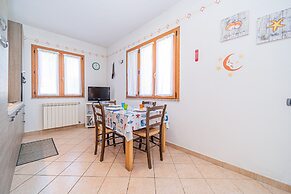 Apartment in Villa 2 to 4 Persons With Large Garden 