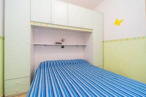 Apartment in Villa 2 to 4 Persons With Large Garden 