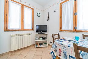 Apartment in Villa 2 to 4 Persons With Large Garden 