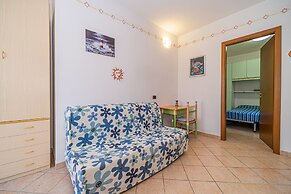 Apartment in Villa 2 to 4 Persons With Large Garden 