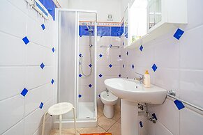 Apartment in Villa 2 to 4 Persons With Large Garden 