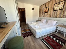 Room in Apartment - Granat Maisonette - Next to Gondola Lift, Ideal fo
