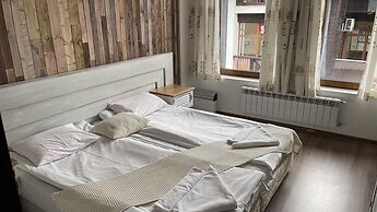 Room in Apartment - Granat Maisonette - Next to Gondola Lift, Ideal fo