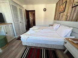 Room in Apartment - Granat Maisonette - Next to Gondola Lift, Ideal fo