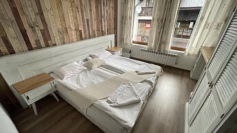 Room in Apartment - Granat Maisonette - Next to Gondola Lift, Ideal fo