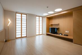 Hotel West of Canaan