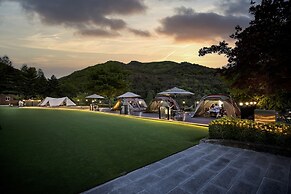 Hotel West of Canaan