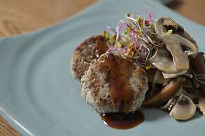 Hotel West of Canaan