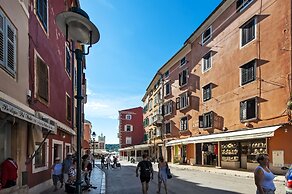 Nel Centro City Apartment