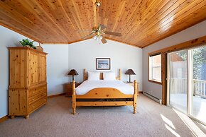 Skidder Trail Family Lodge 4 Bedroom Home by RedAwning