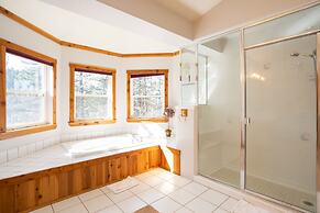 Skidder Trail Family Lodge 4 Bedroom Home by RedAwning