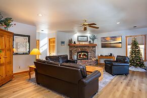 Skidder Trail Family Lodge 4 Bedroom Home by RedAwning