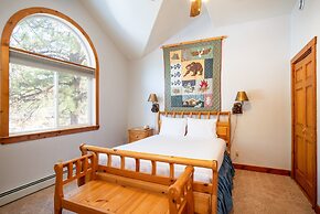 Skidder Trail Family Lodge 4 Bedroom Home by RedAwning