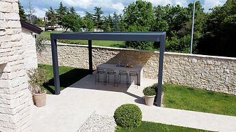 Villa Renata with Pool and Sauna