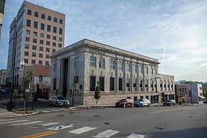 The Bee Hotel Danville