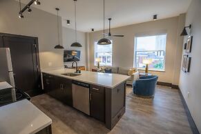 The Bee Hotel Danville