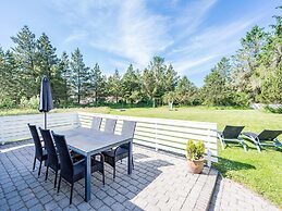 10 Person Holiday Home in Blavand