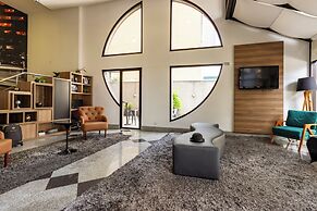 Paulista Suites by Charlie