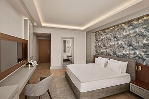 Concorde Tower Hotel