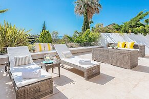 Genteel Home Las Lomas