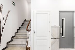 Genteel Home Marin Garcia I