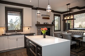 The Seasons 1818 2 Bedroom Condo by RedAwning