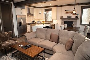 The Seasons 1818 2 Bedroom Condo by RedAwning