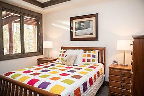 The Seasons 1818 2 Bedroom Condo by RedAwning