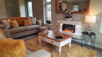 Hollicarrs - Stag Lodge