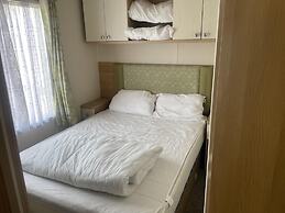 Stunning 3-bed Caravan in Clacton-on-sea
