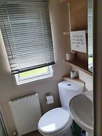 Stunning 3-bed Caravan in Clacton-on-sea