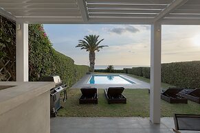 Luxurious Beachfront Villa Maira