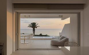 Luxurious Beachfront Villa Maira