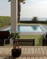 Luxurious Beachfront Villa Maira