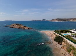 Luxurious Beachfront Villa Maira