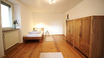 Ferienwohnung am Wasserschloss 1-3