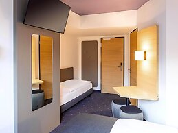 B&B Hotel Freiburg-Süd
