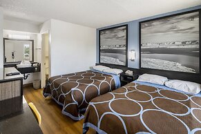 Super 8 by Wyndham Phoenix West