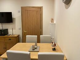 Waverley Inn Apartments