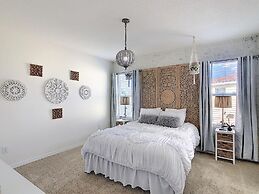 8043osc-solterra Resort