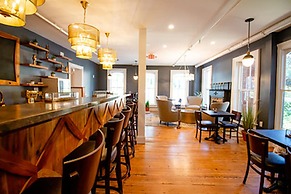 The Colonial Inn-Hillsborough